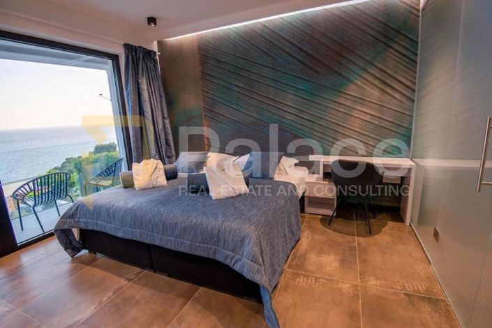 Image No.9-4 Bed House for sale