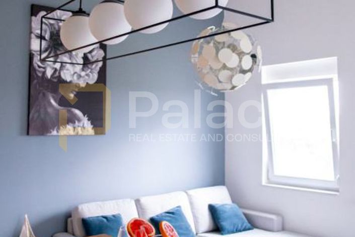 Image No.8-8 Bed Apartment for sale