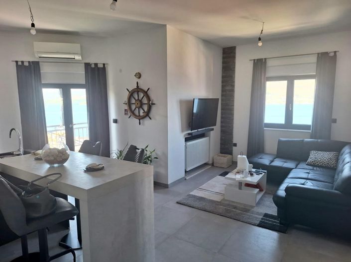 Image No.4-4 Bed House for sale