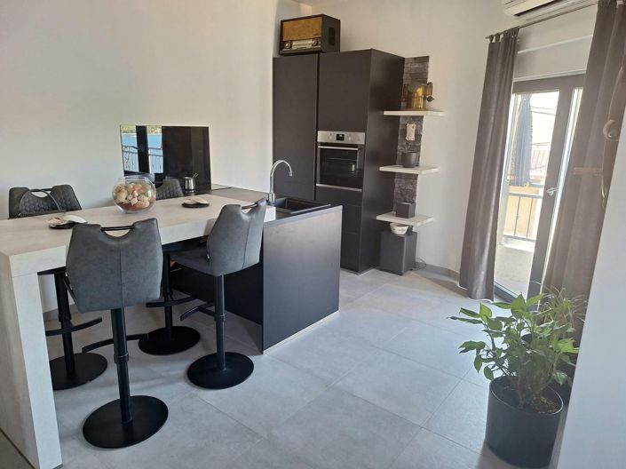 Image No.5-4 Bed House for sale