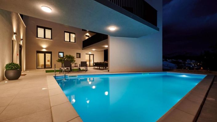 Image No.11-6 Bed Villa for sale