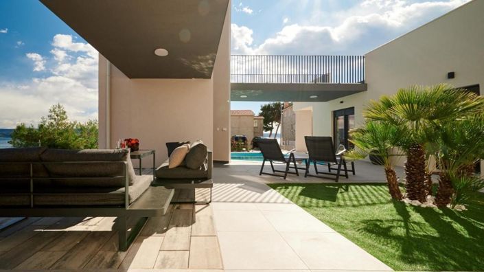 Image No.8-6 Bed Villa for sale