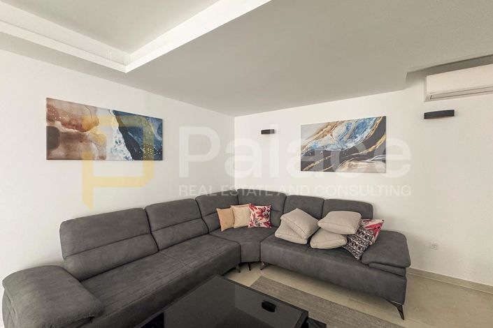 Image No.11-6 Bed Villa for sale