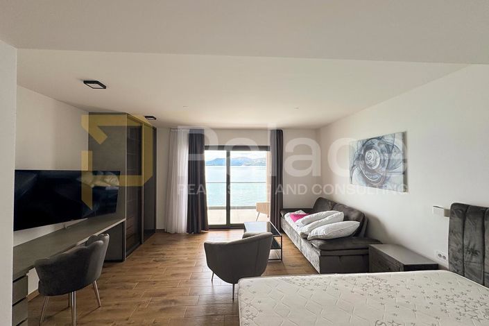 Image No.18-6 Bed Villa for sale
