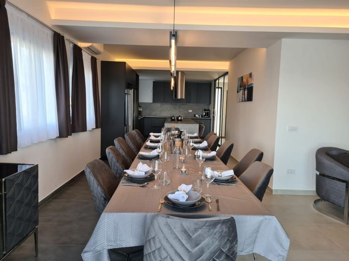 Image No.2-6 Bed Villa for sale