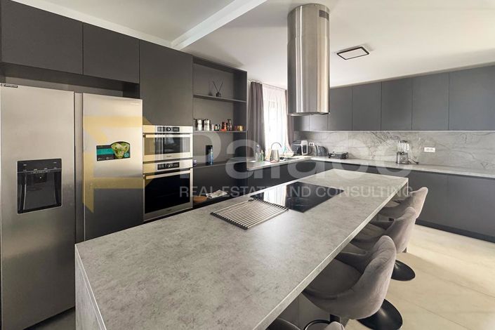 Image No.7-6 Bed Villa for sale