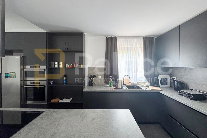 Image No.8-6 Bed Villa for sale