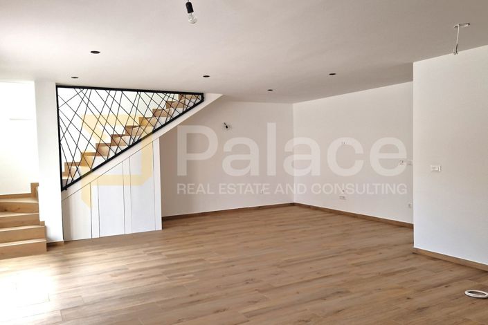 Image No.12-3 Bed Townhouse for sale