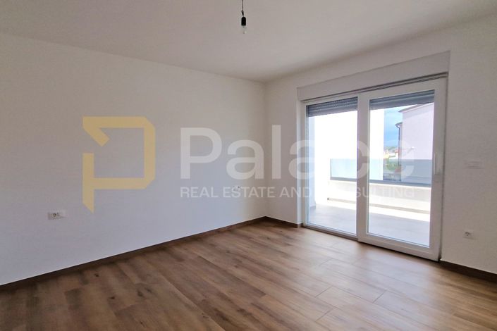 Image No.21-3 Bed Townhouse for sale