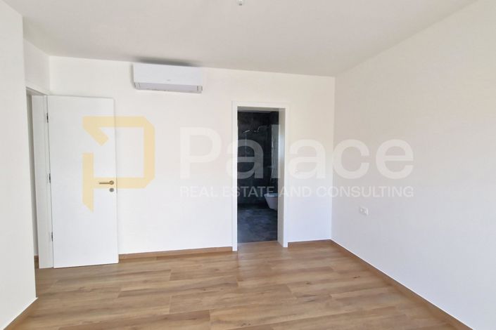 Image No.22-3 Bed Townhouse for sale