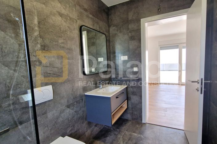 Image No.24-3 Bed Townhouse for sale