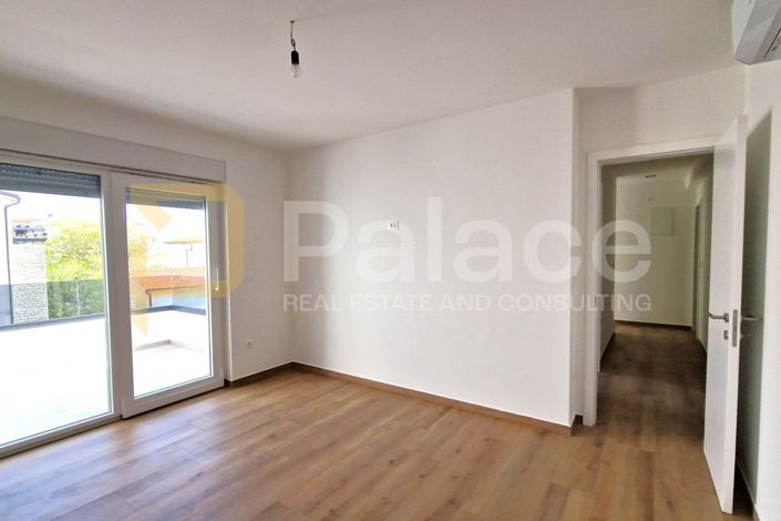 Image No.25-3 Bed Townhouse for sale