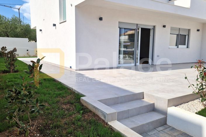 Image No.4-3 Bed Townhouse for sale