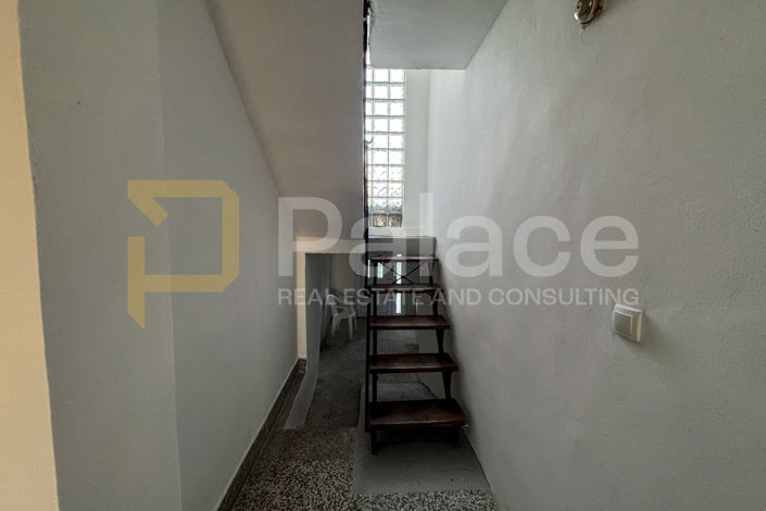 Image No.7-5 Bed House for sale
