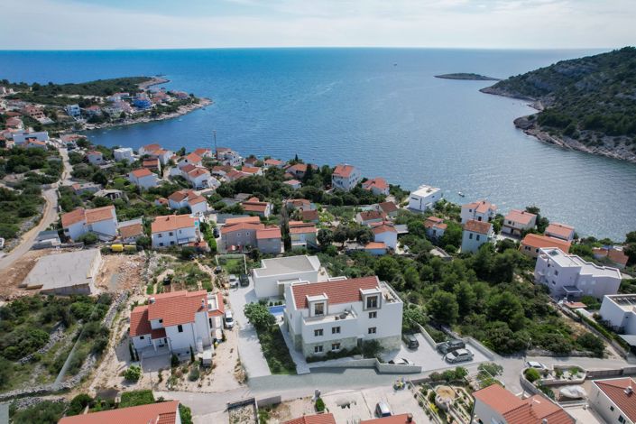 Image No.3-3 Bed Apartment for sale