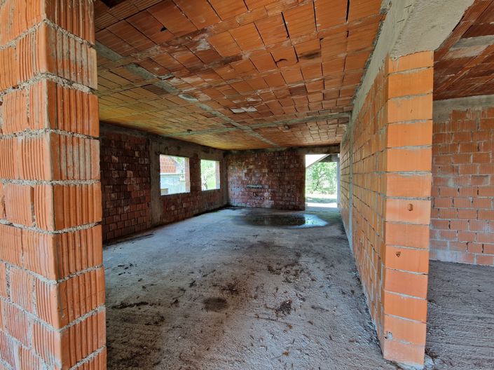 Image No.5-6 Bed House for sale