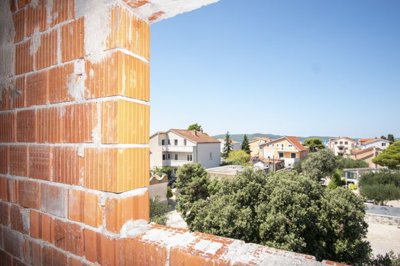nezavrsena-zgrada-na-brodarici-41357-m2_12