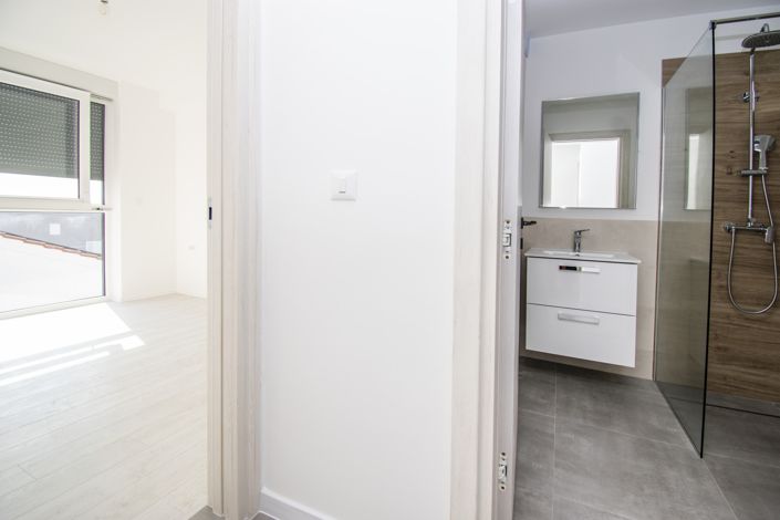 Image No.23-3 Bed Apartment for sale