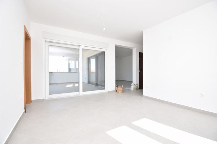 Image No.23-2 Bed Apartment for sale