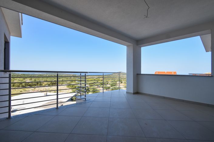 Image No.19-2 Bed Apartment for sale