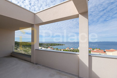 penthouse-s-velikim-terasama-i-brutalnim-pogledom-a8_1