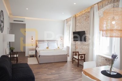 jednosoban-renoviran-stan-u-centru-sibenika-52m_5