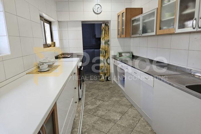 Image No.15-12 Bed House for sale