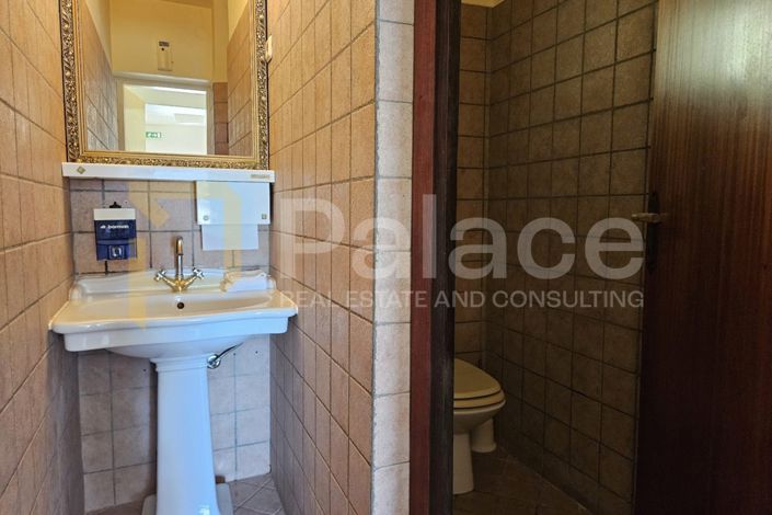 Image No.16-12 Bed House for sale