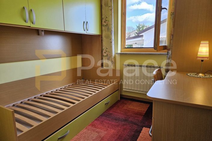 Image No.18-12 Bed House for sale