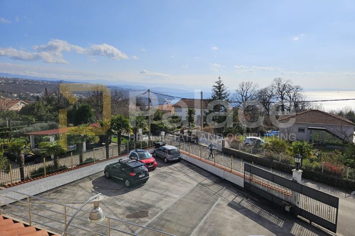 Image No.21-12 Bed House for sale