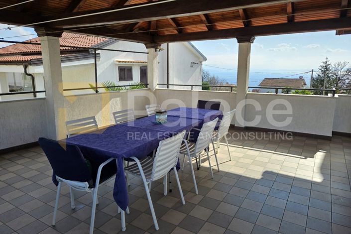 Image No.4-12 Bed House for sale