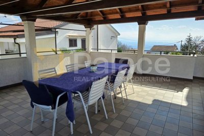 opatija-pobri-poslovno-stambeni-objekt-s-pogledom-na-more_4