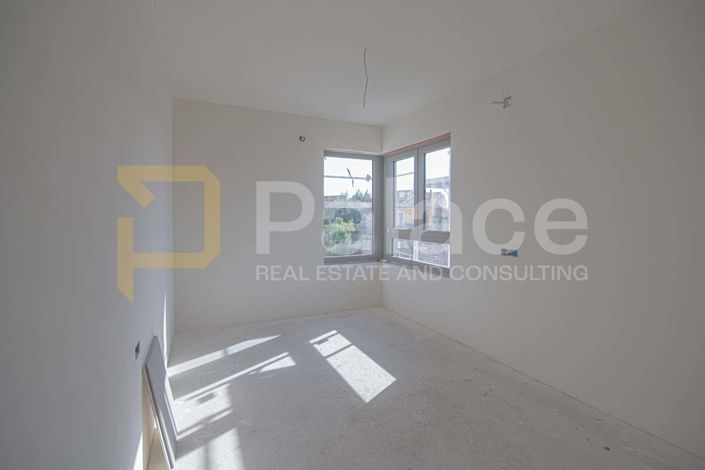 Image No.10-3 Bed Apartment for sale