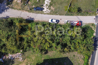 gradjevinsko-zemljiste-u-blizini-centra-knin_1