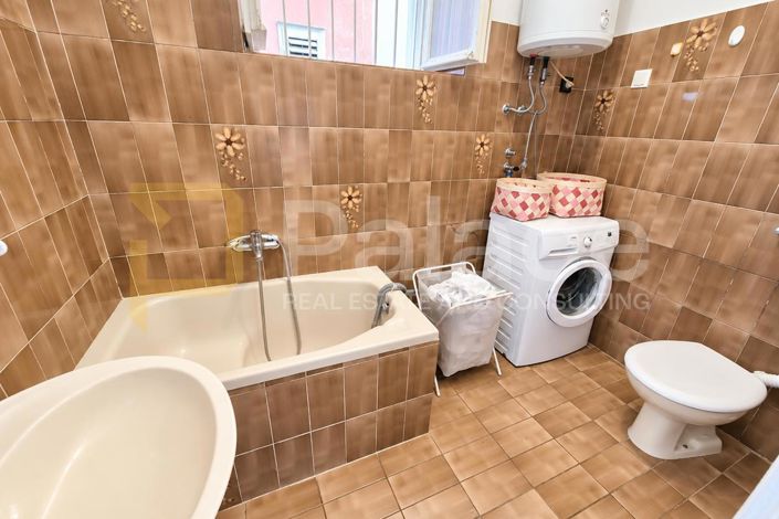 Image No.11-3 Bed House for sale