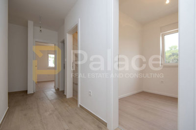 trosoban-stan-u-novogradnji-s-pogledom-na-more-1kat-vodice_2