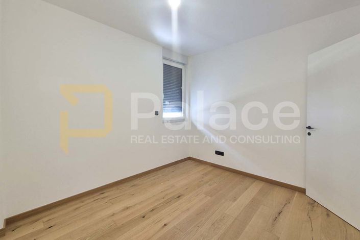Image No.7-5 Bed Apartment for sale