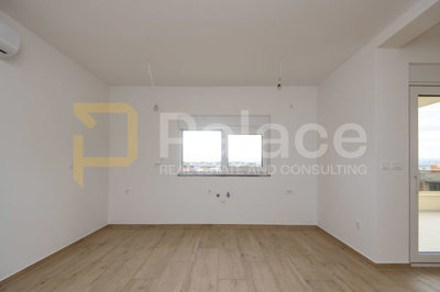 dvosoban-stan-u-novogradnji-s-pogledom-na-more-2kat-vodice_9