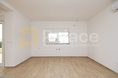 trosoban-stan-u-novogradnji-s-pogledom-na-more-2kat-vodice_12