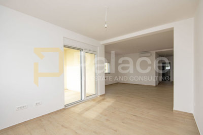 trosoban-stan-u-novogradnji-s-pogledom-na-more-2kat-vodice_14