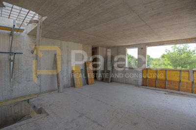 stan-s-3-spavace-sobe-i-balkonom-u-novogradnji-vodice_6