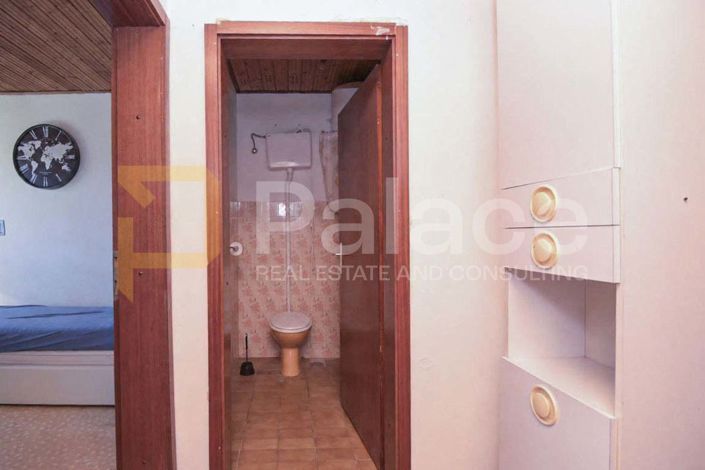 Image No.9-2 Bed Townhouse for sale