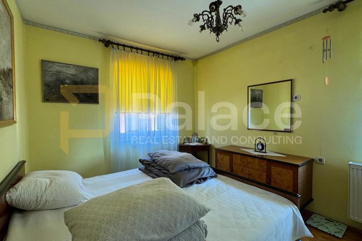 Image No.14-7 Bed House for sale