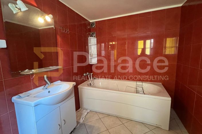 Image No.6-7 Bed House for sale