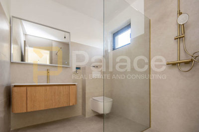 trosobni-stan-u-prizemlju-prvi-red-do-mora-142m2-vodice_6