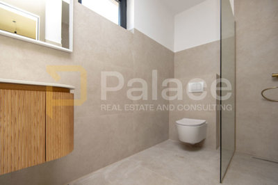 trosobni-stan-u-prizemlju-prvi-red-do-mora-142m2-vodice_7