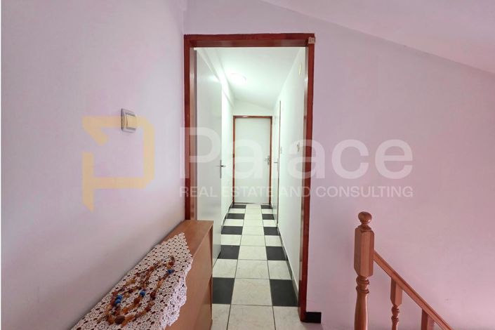 Image No.11-3 Bed House for sale