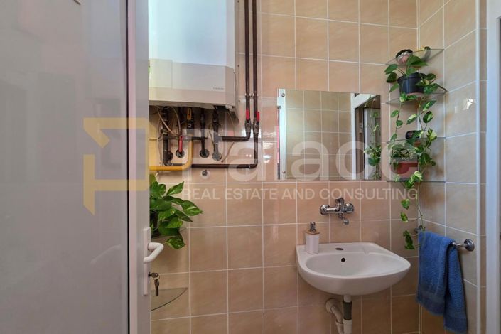 Image No.6-3 Bed House for sale
