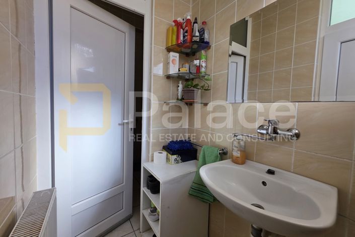 Image No.9-3 Bed House for sale