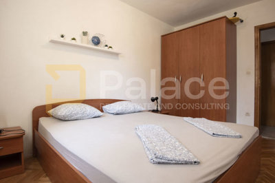 prekrasan-dvosoban-apartman-na-moru-s-vlastitim-vrtom-srima_3